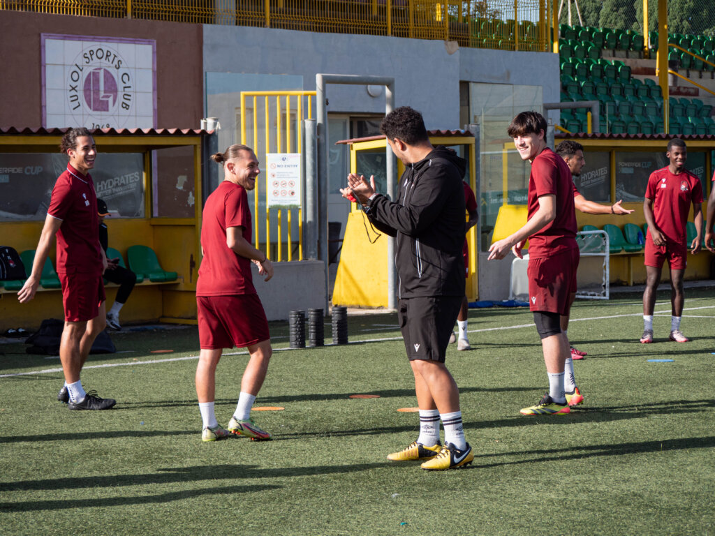 Joueurs de la ProEvolution Academy à l'entraînement